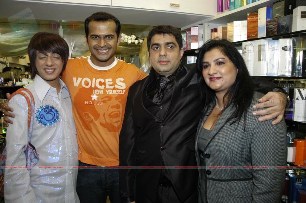 Rakhi Sawant's Beauty lounge launch Event hd photo