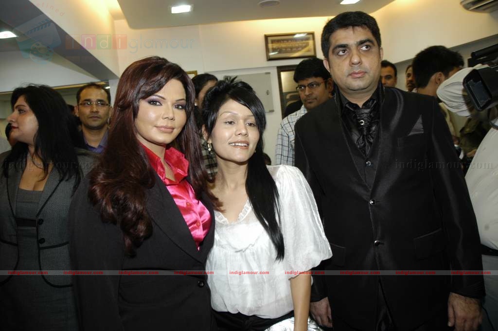 Rakhi Sawant's Beauty lounge launch Event hd photo