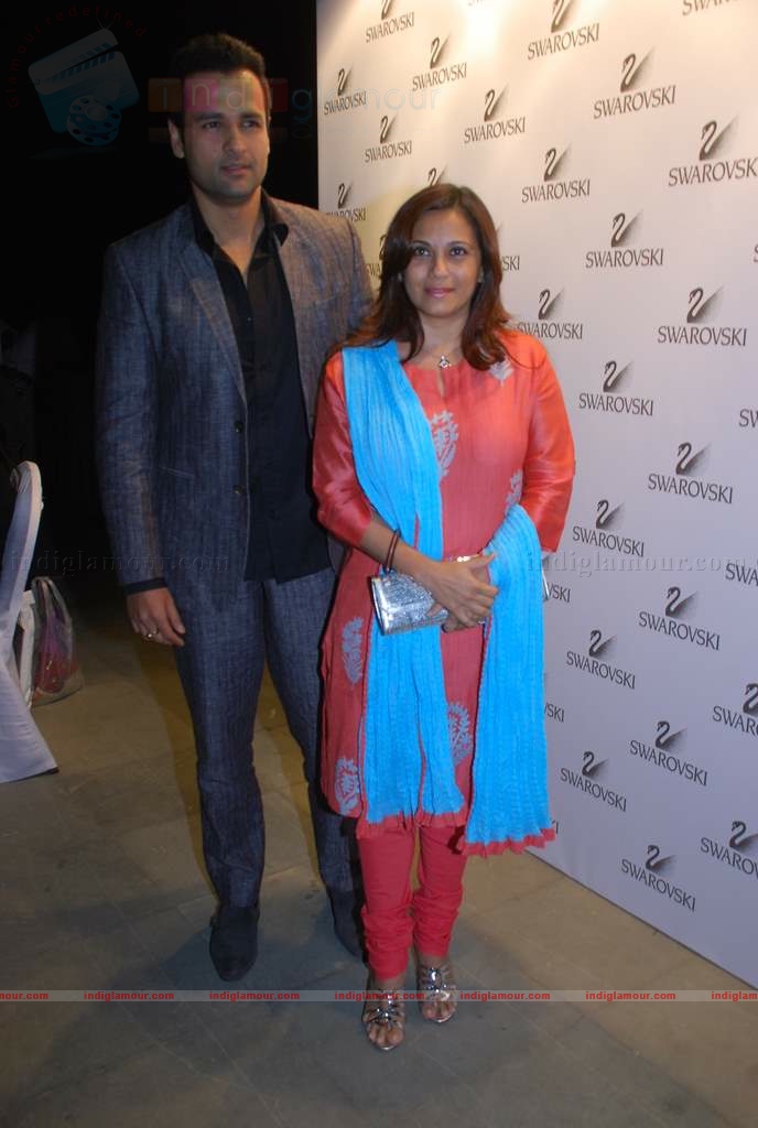 Jiah Khan,Celina,Neetu Chandra at Swarovski auction dinner Event hd photo
