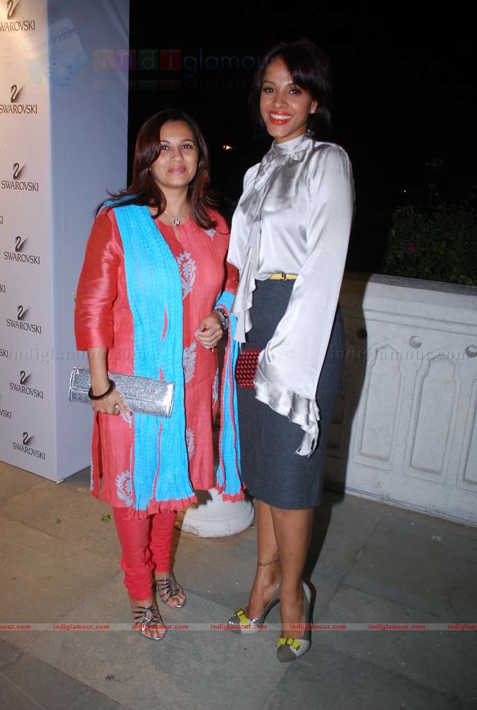 Jiah Khan,Celina,Neetu Chandra at Swarovski auction dinner Event hd photo
