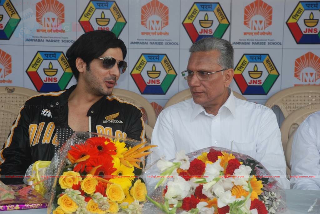 Zayed Khan at Jamanabai's All India Football tournament Event hd photo