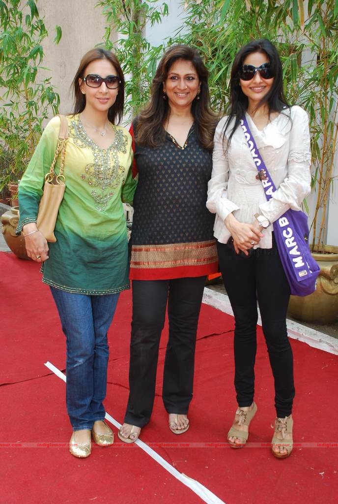 Lara, Twinkle, Sophie, Mallaika, Bobby Deo at Araish event Event hd photo