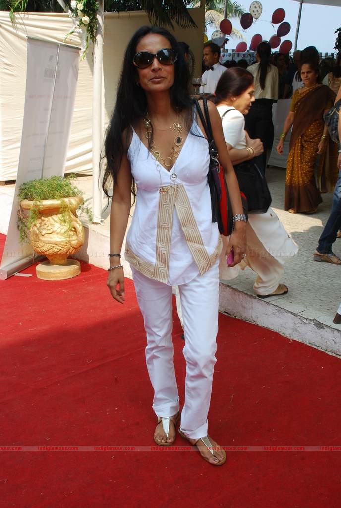 Lara, Twinkle, Sophie, Mallaika, Bobby Deo at Araish event Event hd photo