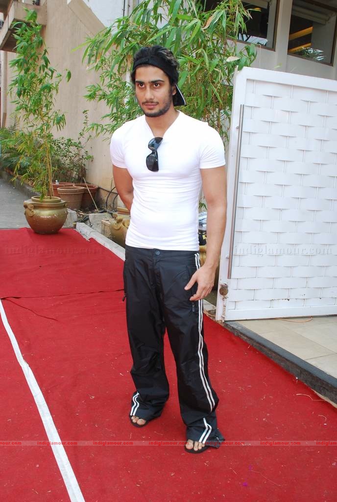 Lara, Twinkle, Sophie, Mallaika, Bobby Deo at Araish event Event hd photo