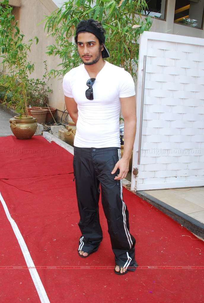 Lara, Twinkle, Sophie, Mallaika, Bobby Deo at Araish event Event hd photo