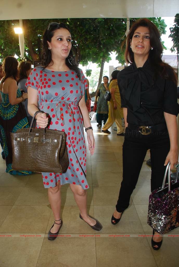 Lara, Twinkle, Sophie, Mallaika, Bobby Deo at Araish event Event hd photo