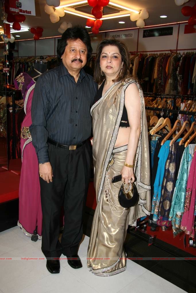 Jaya Mishra's Valentine collection launch by Nayab Udhas and Sheeba Event hd photo