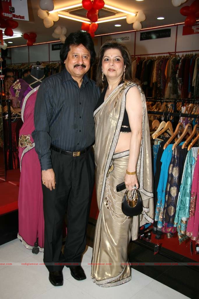 Jaya Mishra's Valentine collection launch by Nayab Udhas and Sheeba Event hd photo