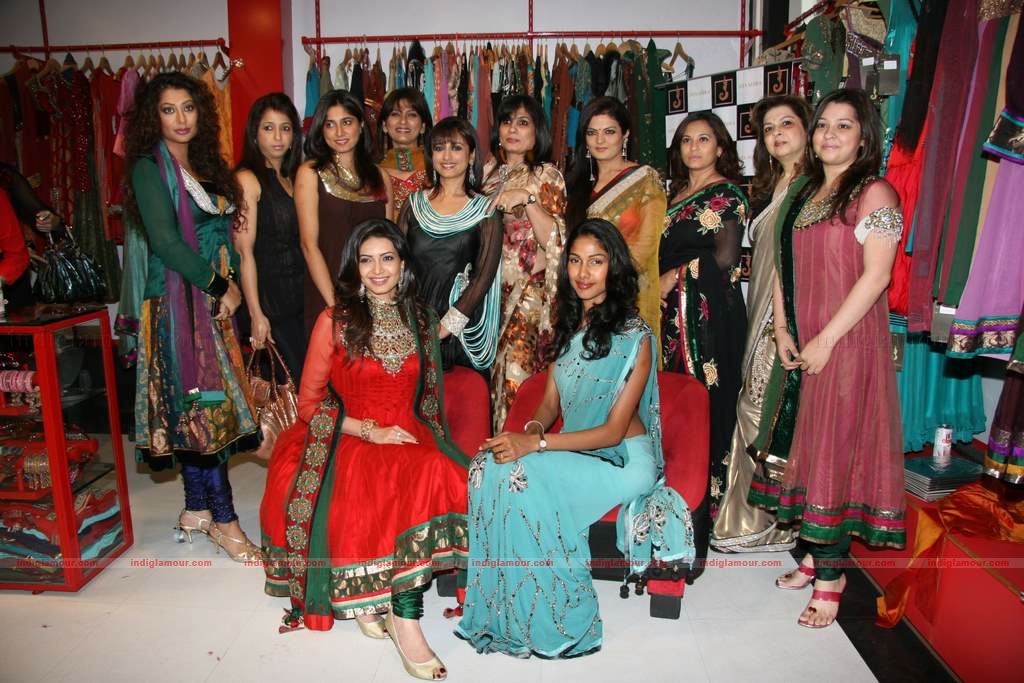 Jaya Mishra's Valentine collection launch by Nayab Udhas and Sheeba Event hd photo