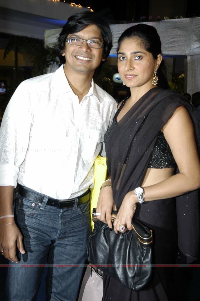 Kailash Kher's wedding anniversary bash Event hd photo