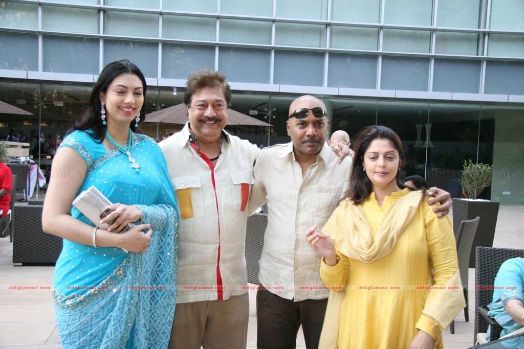 Glamorous Sandesh Mayekar's brunch Event hd photo