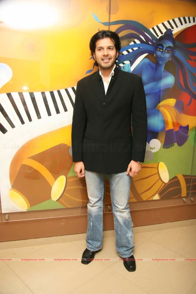 Sharaddha Kapoor and rest of the cast of Teen Patti at Berkley school inauguration Event hd photo
