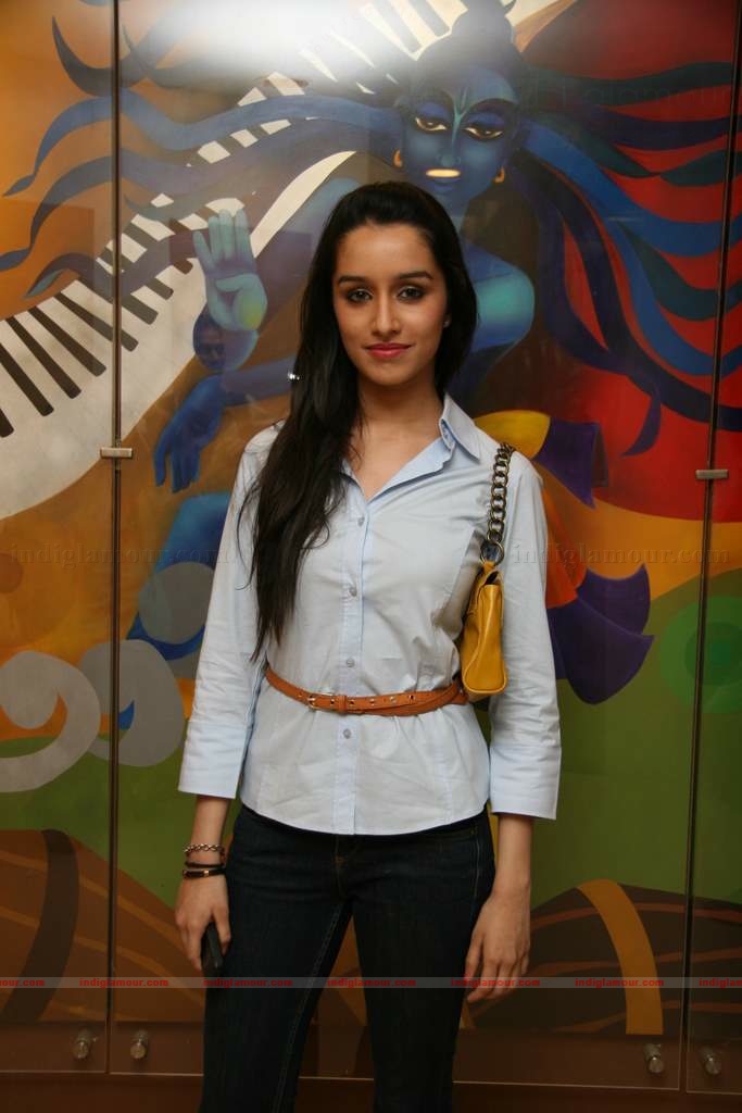 Sharaddha Kapoor and rest of the cast of Teen Patti at Berkley school inauguration Event hd photo