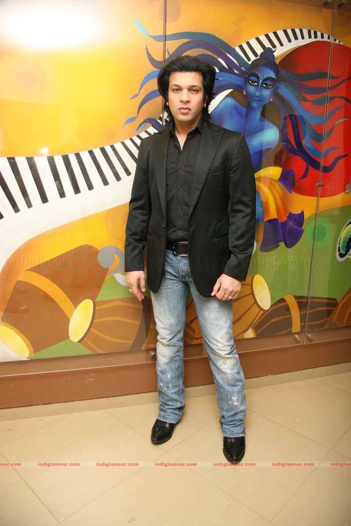 Sharaddha Kapoor and rest of the cast of Teen Patti at Berkley school inauguration Event hd photo