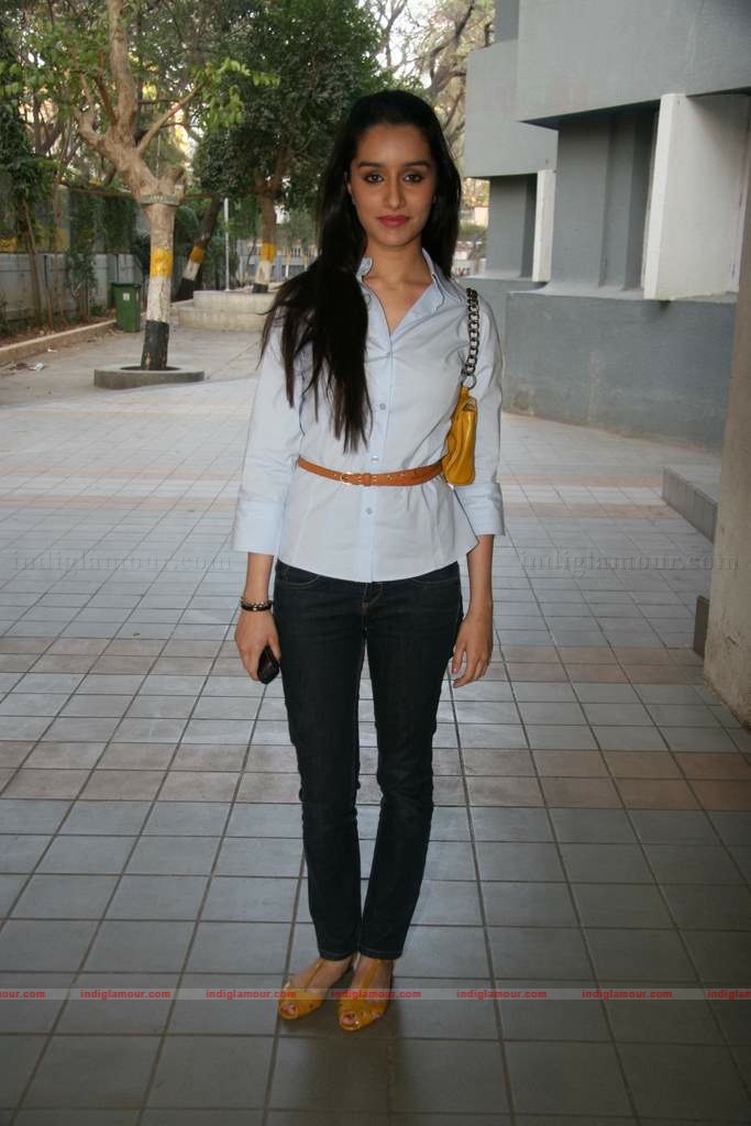Sharaddha Kapoor and rest of the cast of Teen Patti at Berkley school inauguration Event hd photo