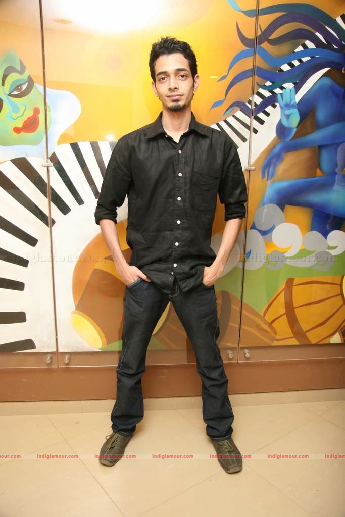 Sharaddha Kapoor and rest of the cast of Teen Patti at Berkley school inauguration Event hd photo