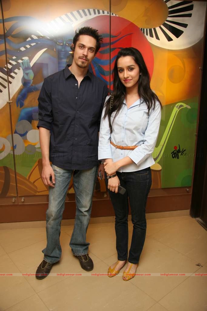Sharaddha Kapoor and rest of the cast of Teen Patti at Berkley school inauguration Event hd photo