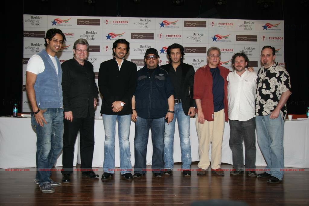 Sharaddha Kapoor and rest of the cast of Teen Patti at Berkley school inauguration Event hd photo