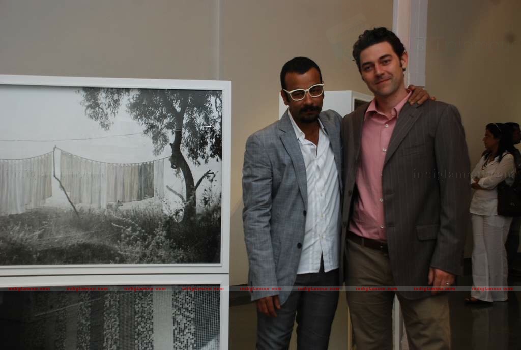 Carol Gracias at Mattheiu Foss art Gallery showcase Event hd photo