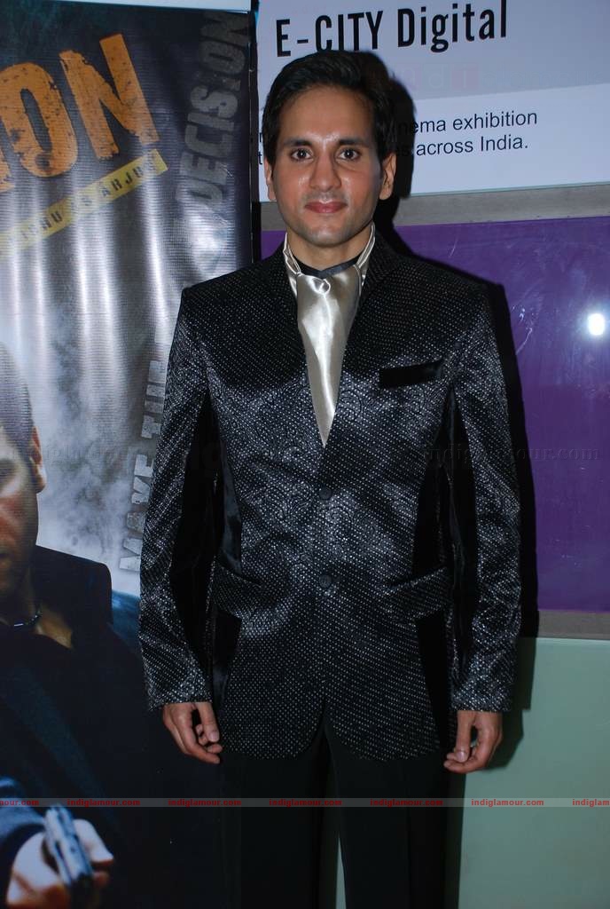 Film Aakhri decision premiere Event hd photo
