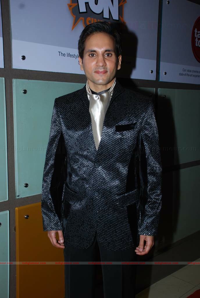 Film Aakhri decision premiere Event hd photo