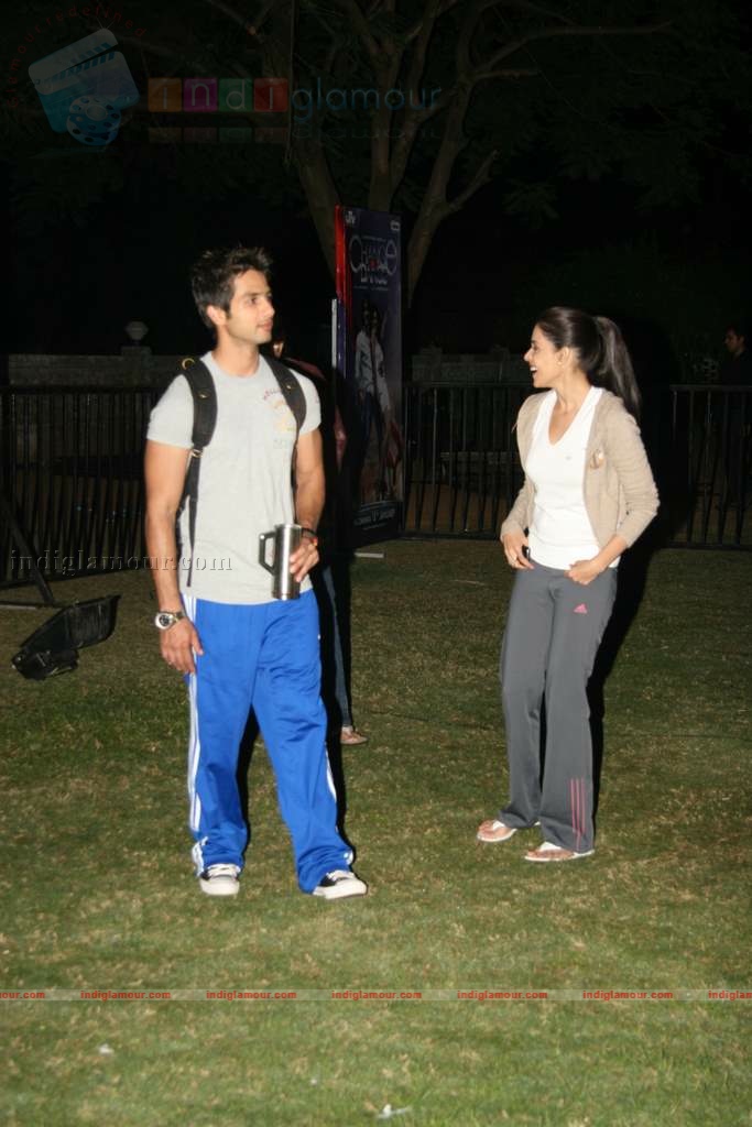 Shahid Genelia on top of a car to promote Chance Pe Dance Event hd photo