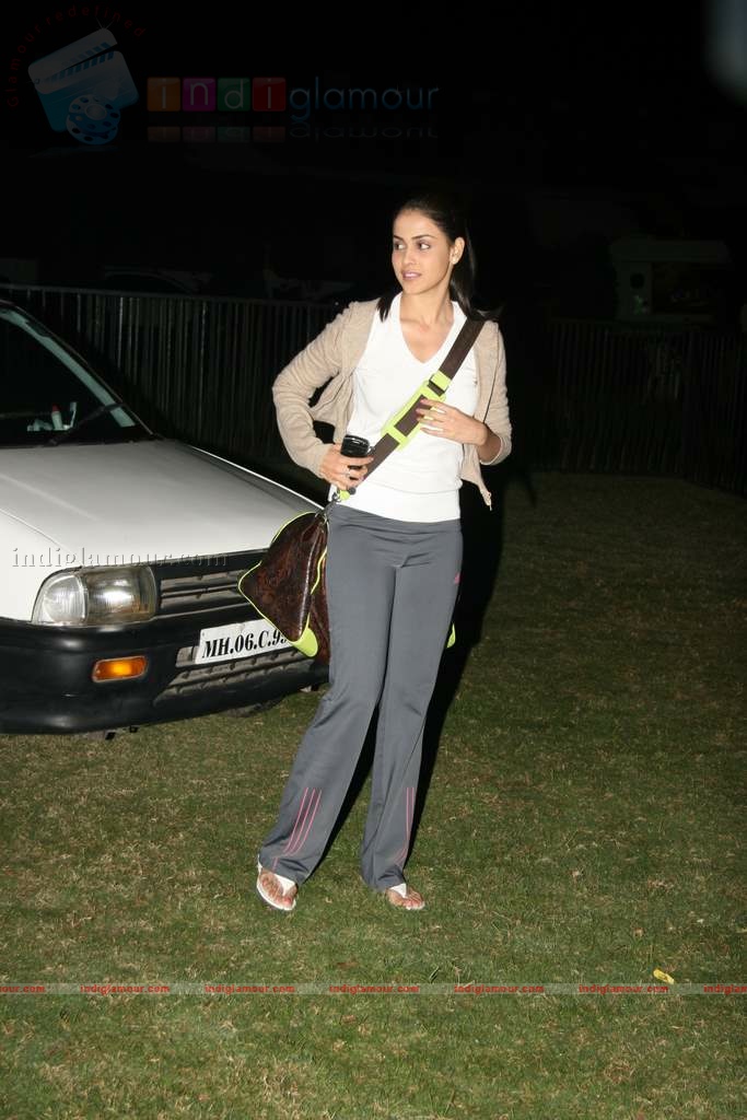 Shahid Genelia on top of a car to promote Chance Pe Dance Event hd photo