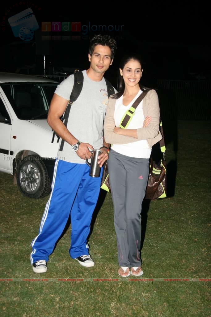 Shahid Genelia on top of a car to promote Chance Pe Dance Event hd photo