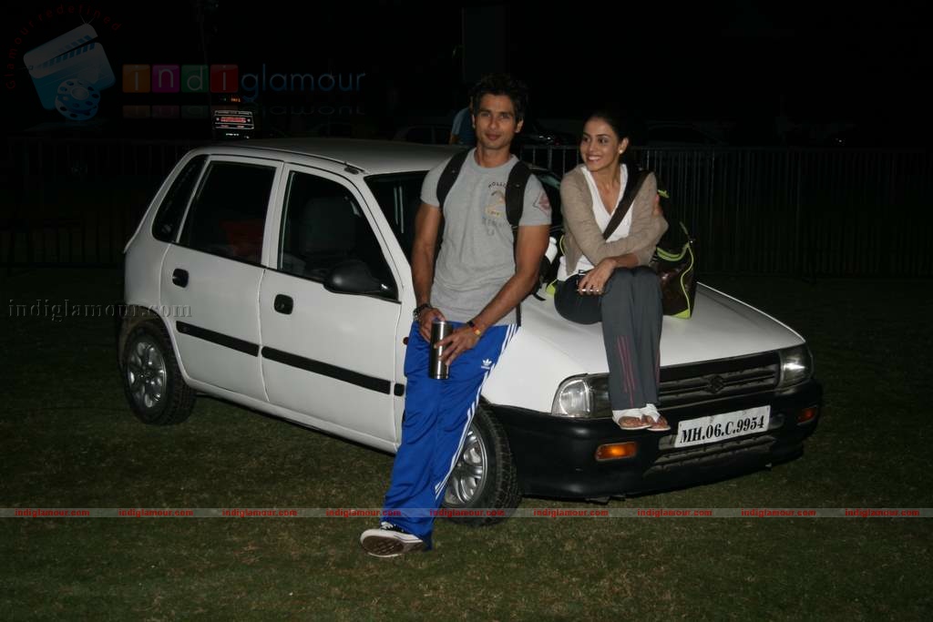 Shahid Genelia on top of a car to promote Chance Pe Dance Event hd photo