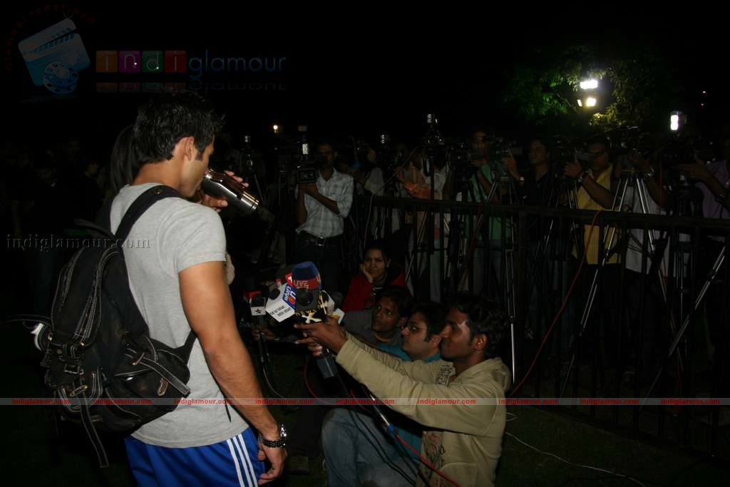 Shahid Genelia on top of a car to promote Chance Pe Dance Event hd photo