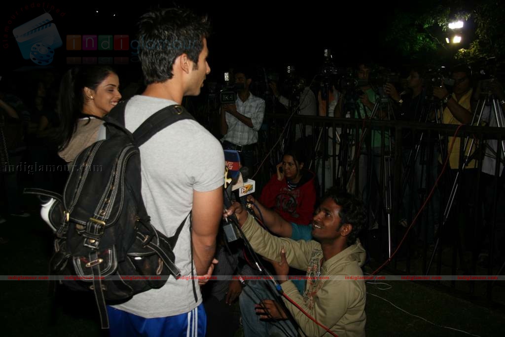Shahid Genelia on top of a car to promote Chance Pe Dance Event hd photo