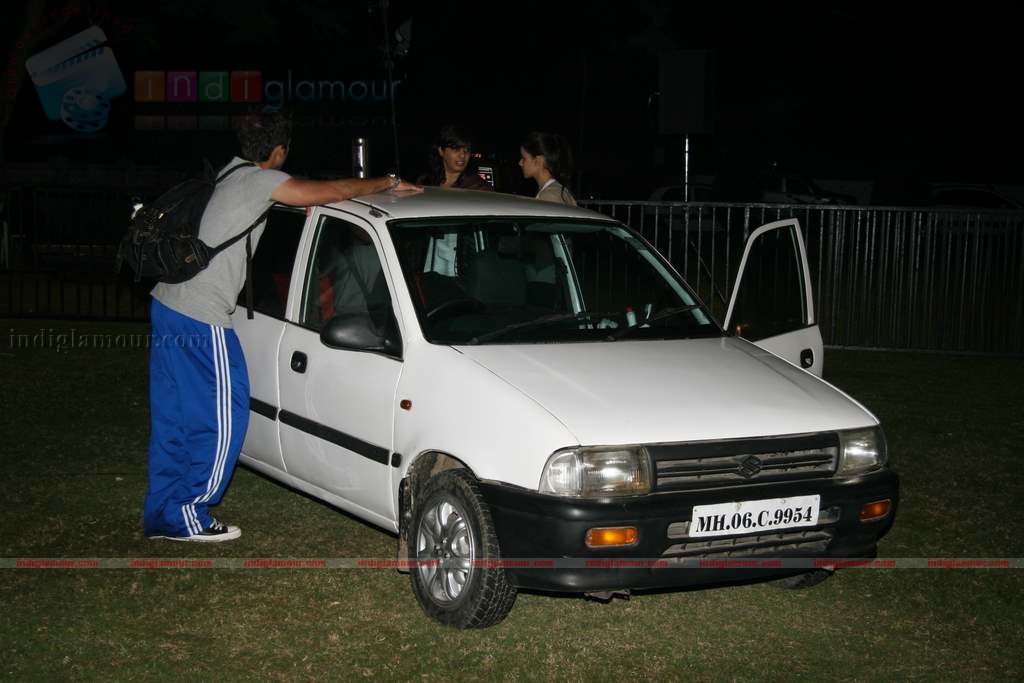 Shahid Genelia on top of a car to promote Chance Pe Dance Event hd photo