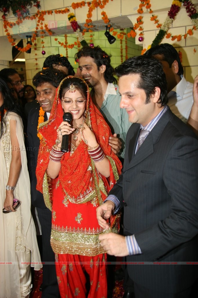 Fardeen Promotes Dulha Mil Gaya Event hd photo