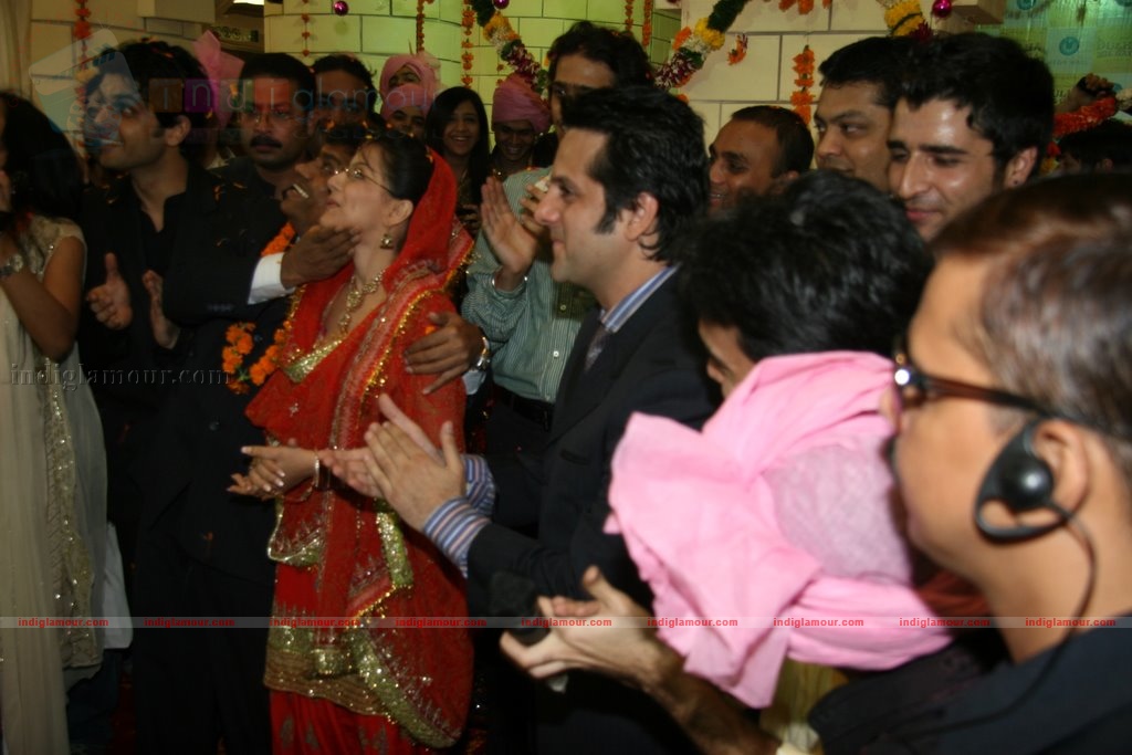Fardeen Promotes Dulha Mil Gaya Event hd photo