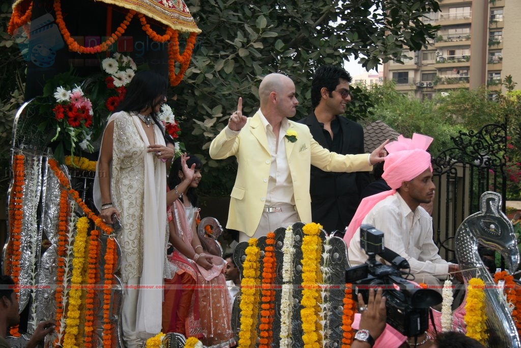 Fardeen Promotes Dulha Mil Gaya Event hd photo