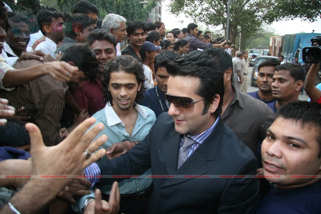 Fardeen Promotes Dulha Mil Gaya Event hd photo