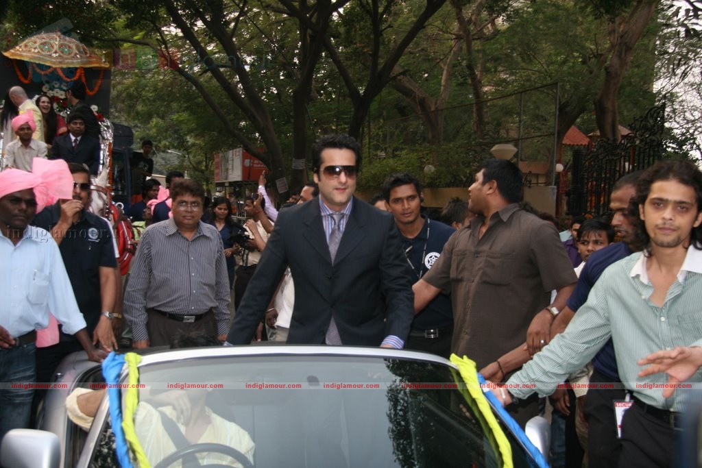 Fardeen Promotes Dulha Mil Gaya Event hd photo