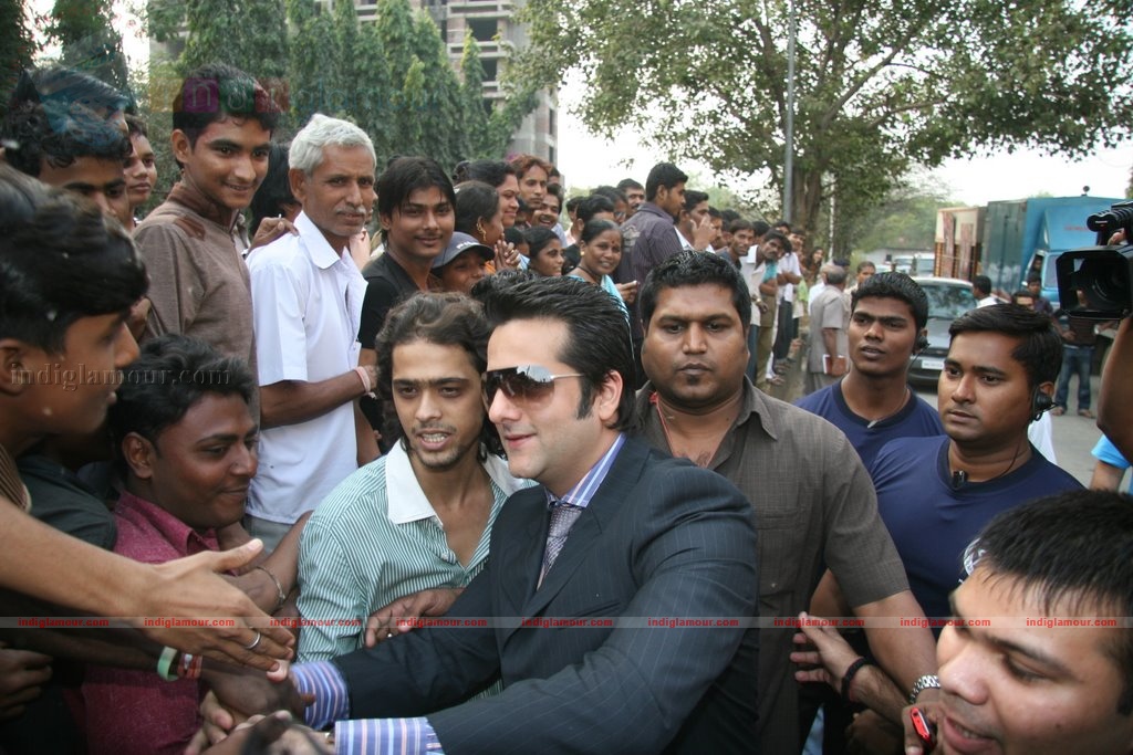 Fardeen Promotes Dulha Mil Gaya Event hd photo