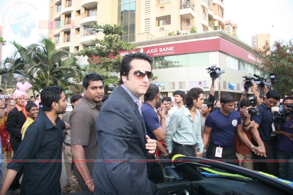 Fardeen Promotes Dulha Mil Gaya Event hd photo