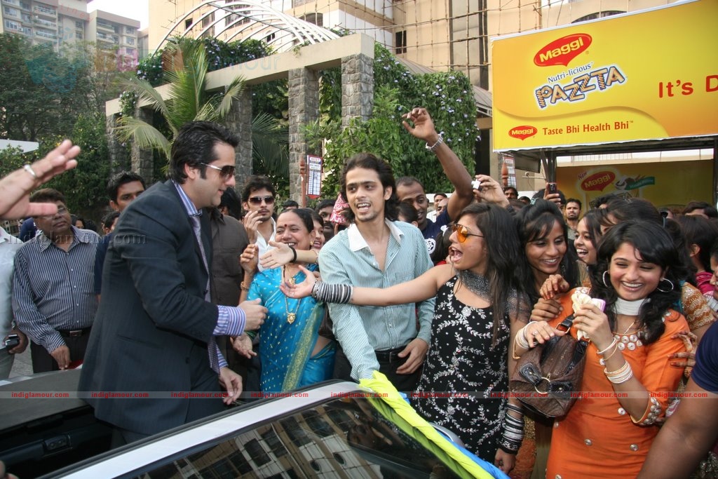 Fardeen Promotes Dulha Mil Gaya Event hd photo