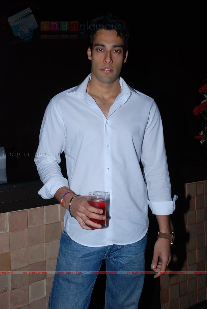 Koena Mitra celebrates her Birthday Event hd photo