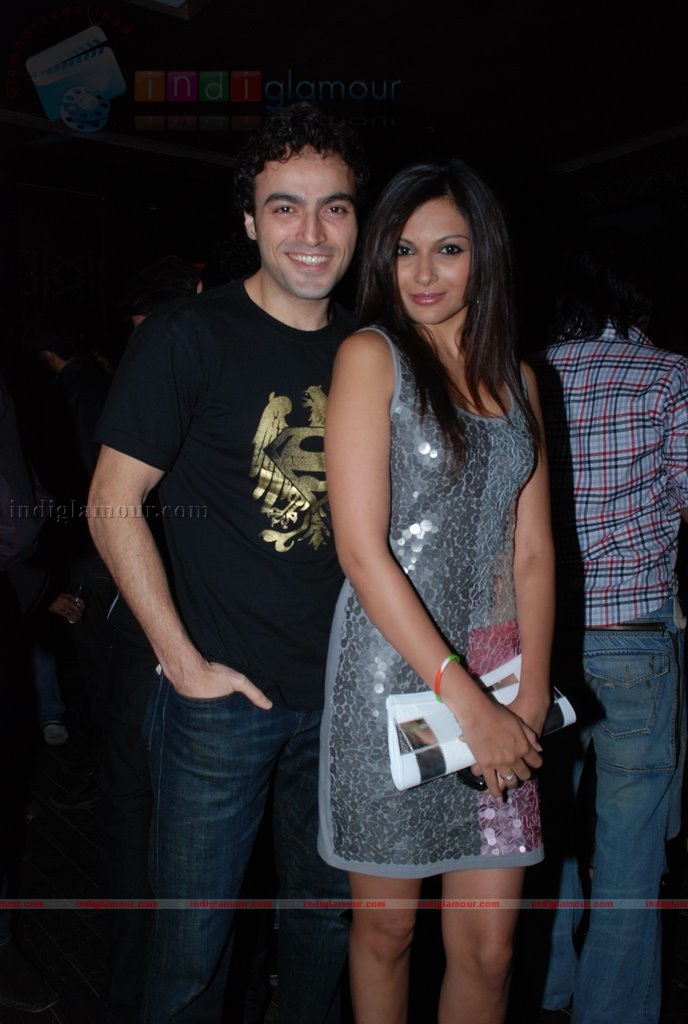 Koena Mitra celebrates her Birthday Event hd photo