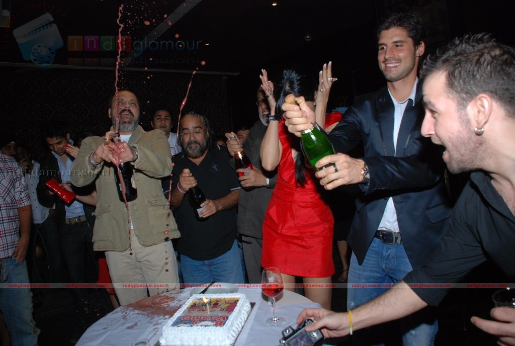 Koena Mitra celebrates her Birthday Event hd photo
