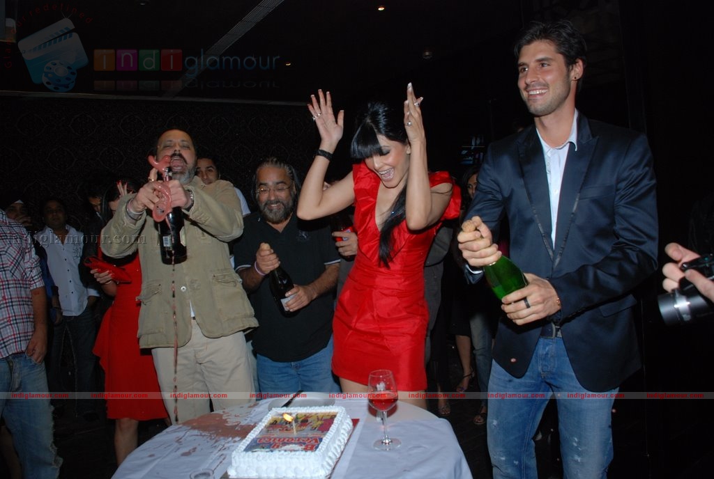 Koena Mitra celebrates her Birthday Event hd photo