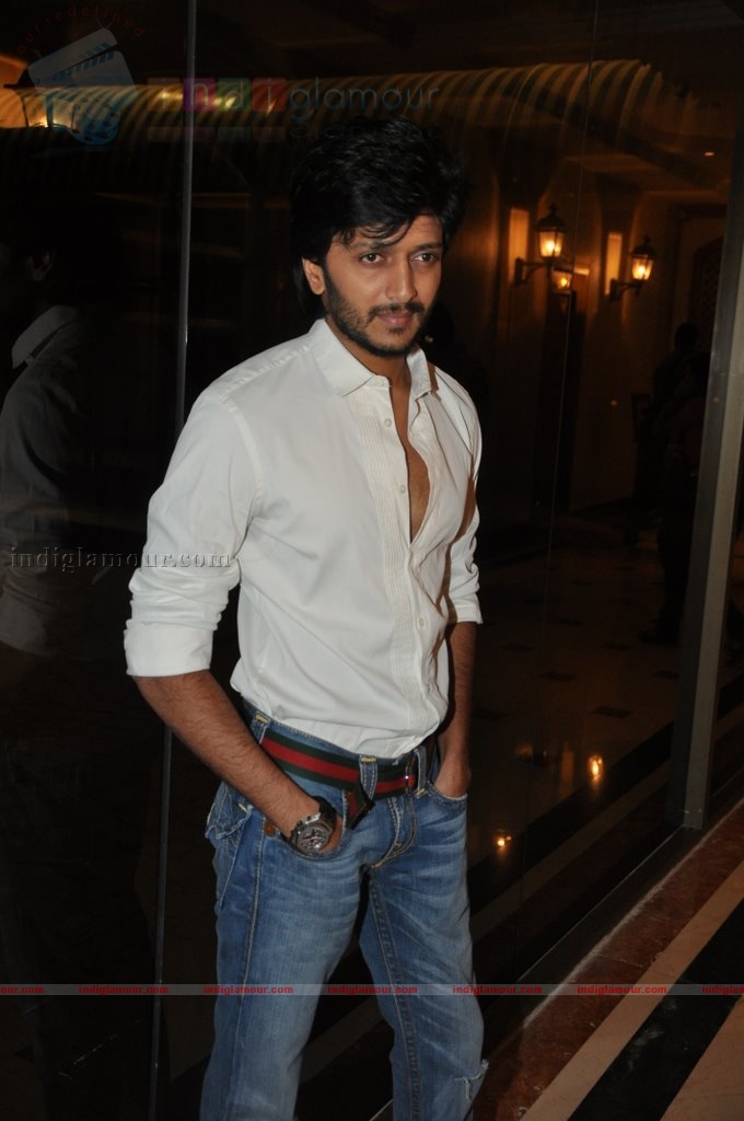 BigB, Ritesh, Neetu Chandra and Gul at Rann Media meet Event hd photo
