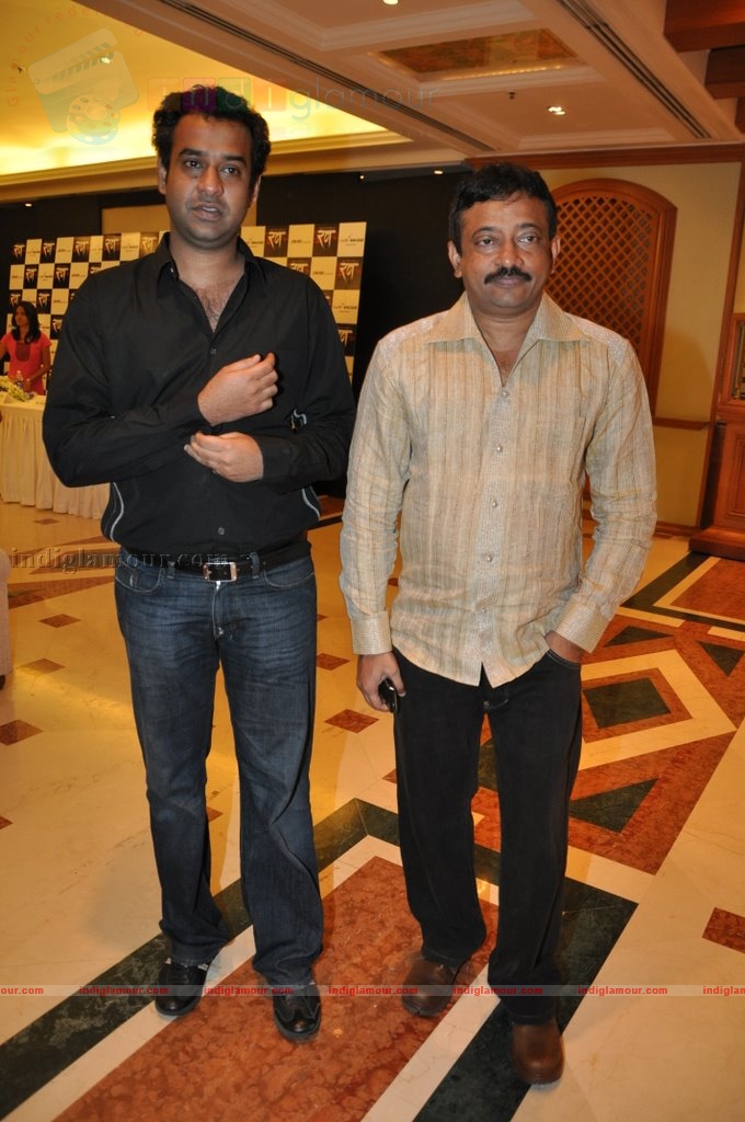 BigB, Ritesh, Neetu Chandra and Gul at Rann Media meet Event hd photo