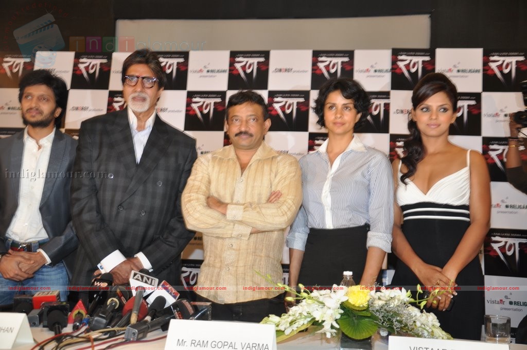 BigB, Ritesh, Neetu Chandra and Gul at Rann Media meet Event hd photo