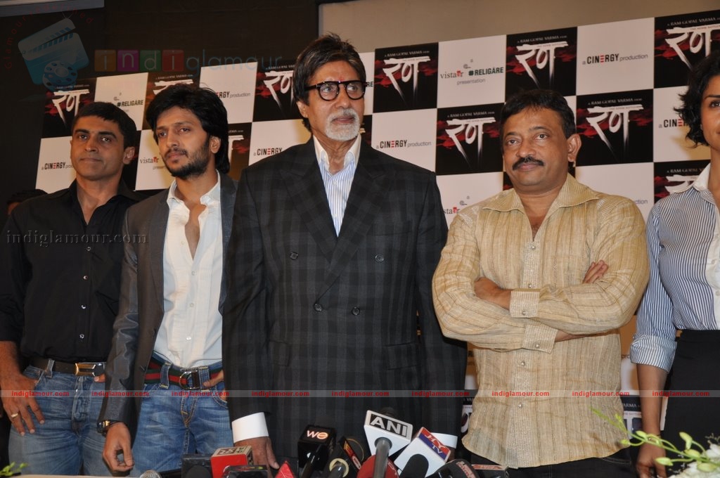 BigB, Ritesh, Neetu Chandra and Gul at Rann Media meet Event hd photo