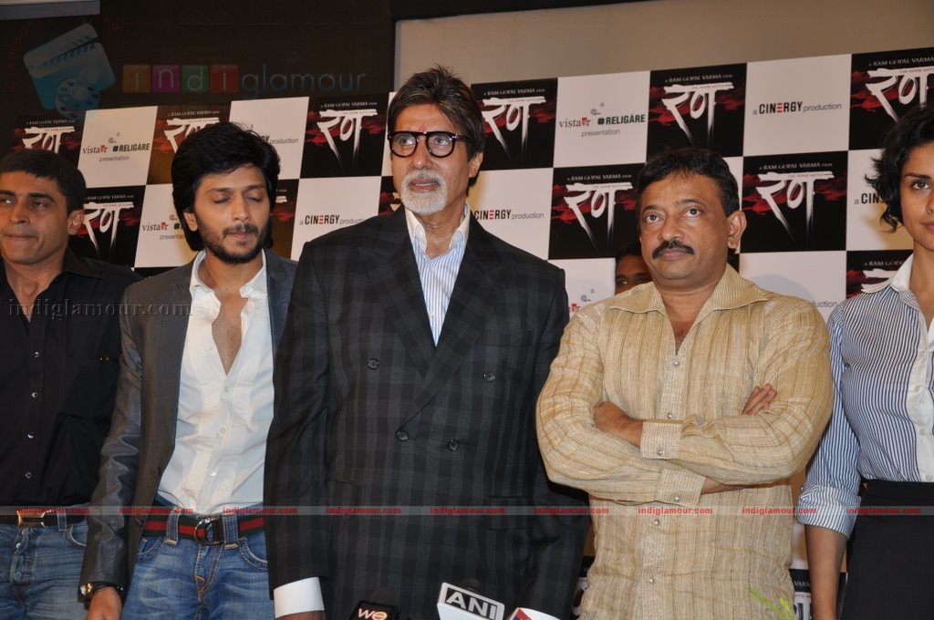 BigB, Ritesh, Neetu Chandra and Gul at Rann Media meet Event hd photo