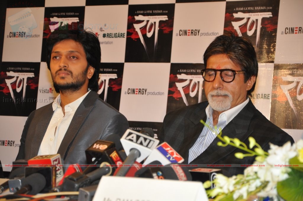BigB, Ritesh, Neetu Chandra and Gul at Rann Media meet Event hd photo